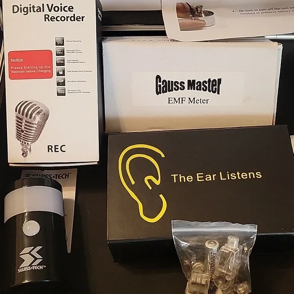 Paranormal Research Kit - Picture 2 of 16